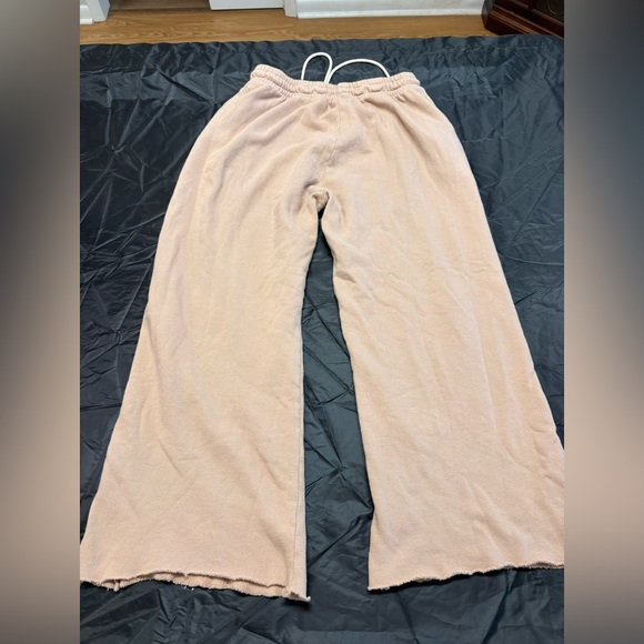 Citizen of Humanity Wide Leg ankle cropped sweatpants - Picture 2 of 3